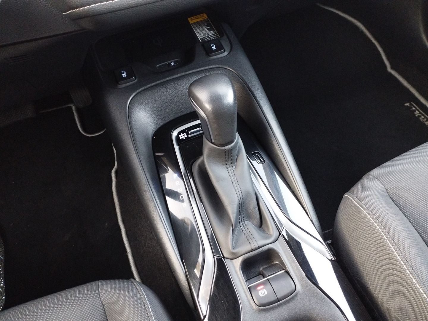 Toyota Corolla 1.8 Hybrid Team D NAVI+LED+AppleCarPlay  foto 14