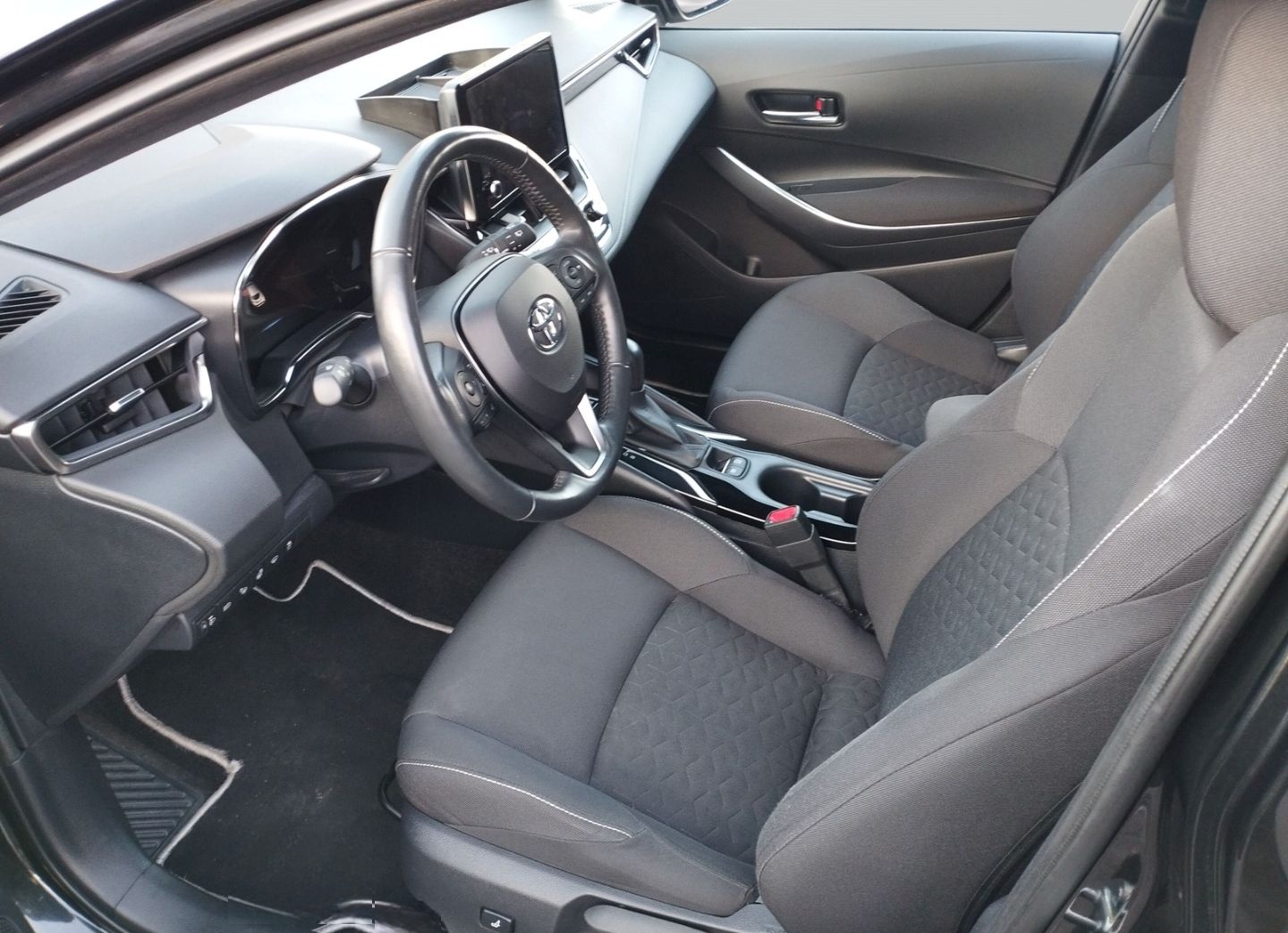 Toyota Corolla 1.8 Hybrid Team D NAVI+LED+AppleCarPlay  foto 10