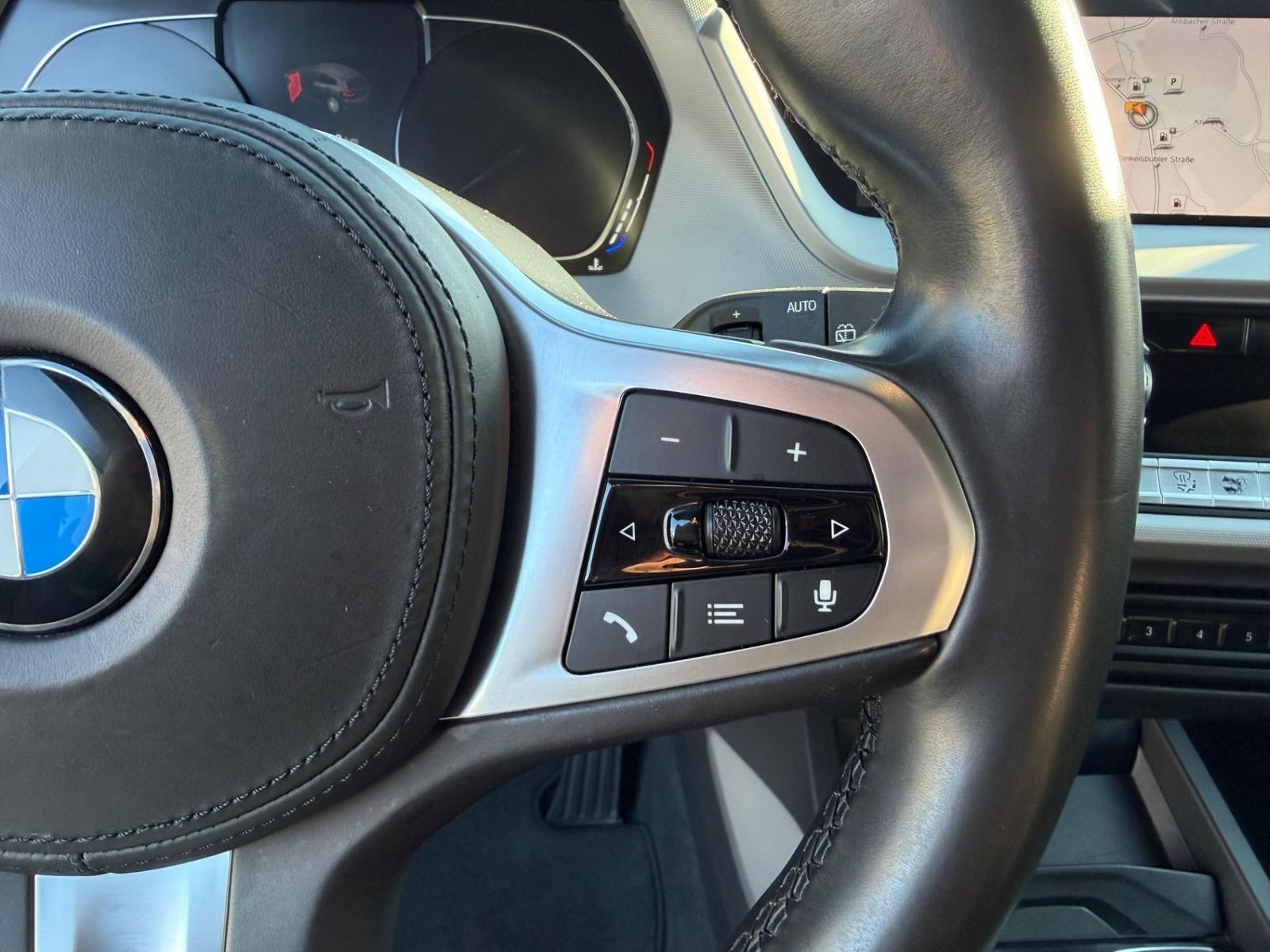 BMW 118 i Limousine Advantage | Automatik | LED foto 12