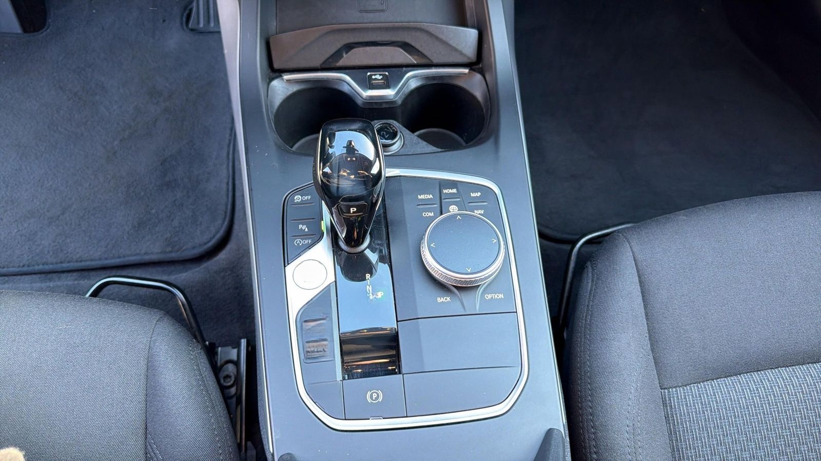 BMW 118 i Limousine Advantage | Automatik | LED foto 15