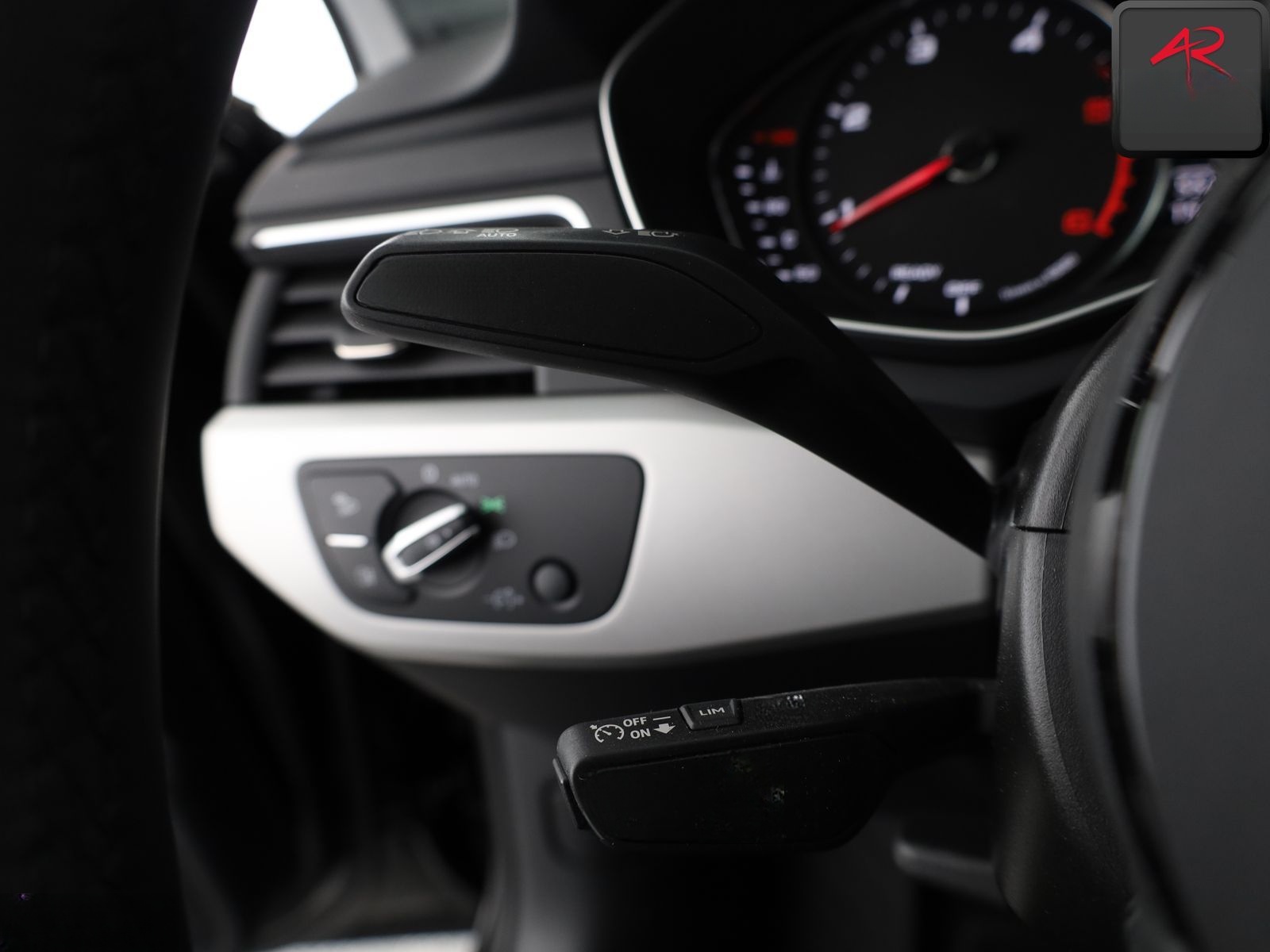 Audi A4 40 TDI SPORTSITZE,MEMORY,NAVI,PARKLENKASSIST foto 14