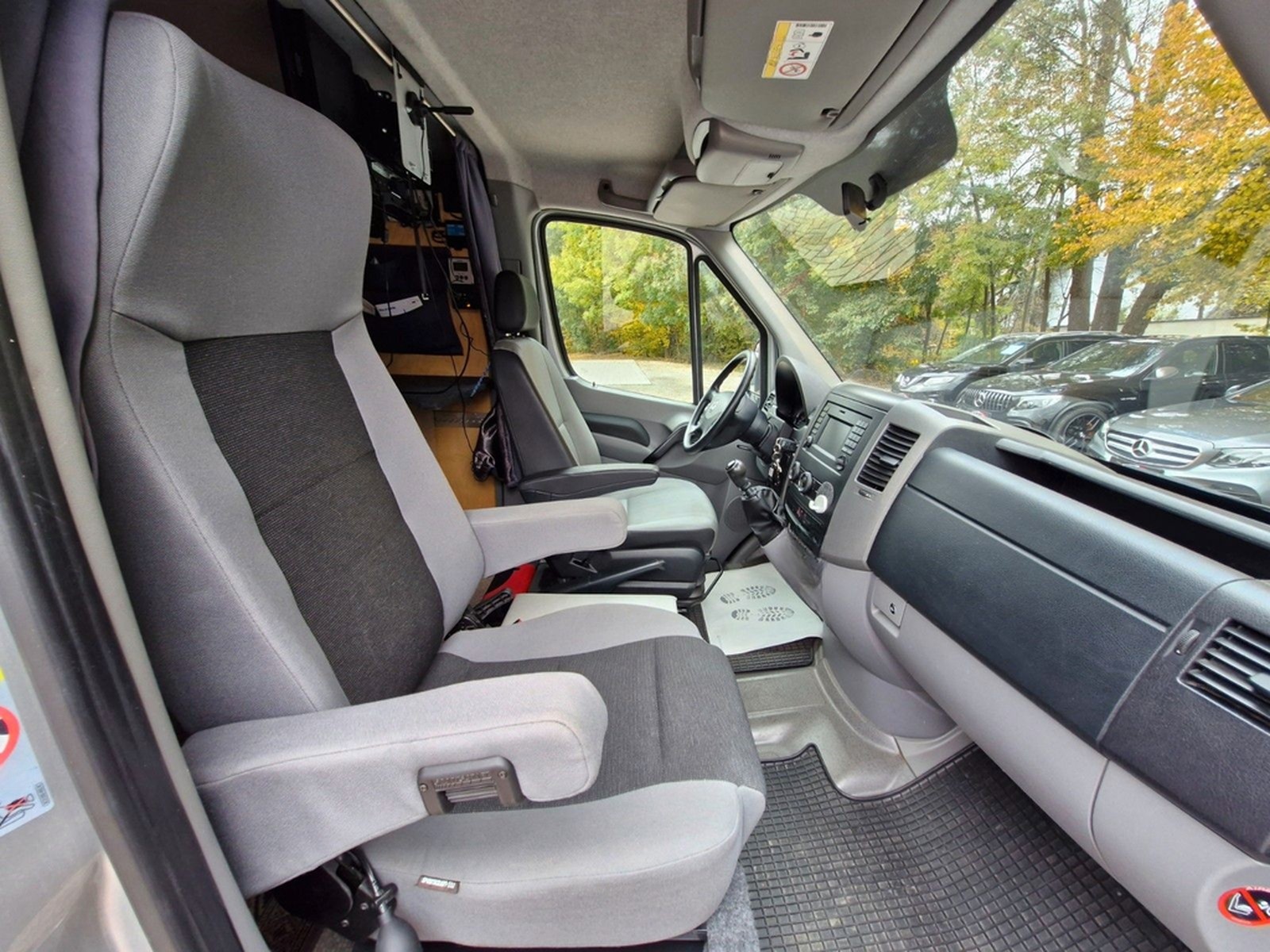 Volkswagen Crafter Wohnmobil 35 Navi Sat Standheizung 82tkm foto 11