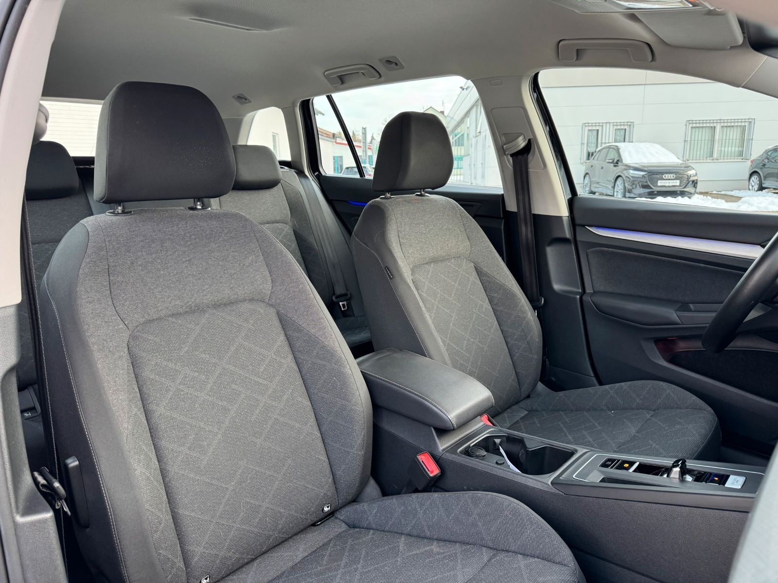 Volkswagen Golf Var. Life 2.0 TDI DSG ACC APP KAM NAVI foto 18