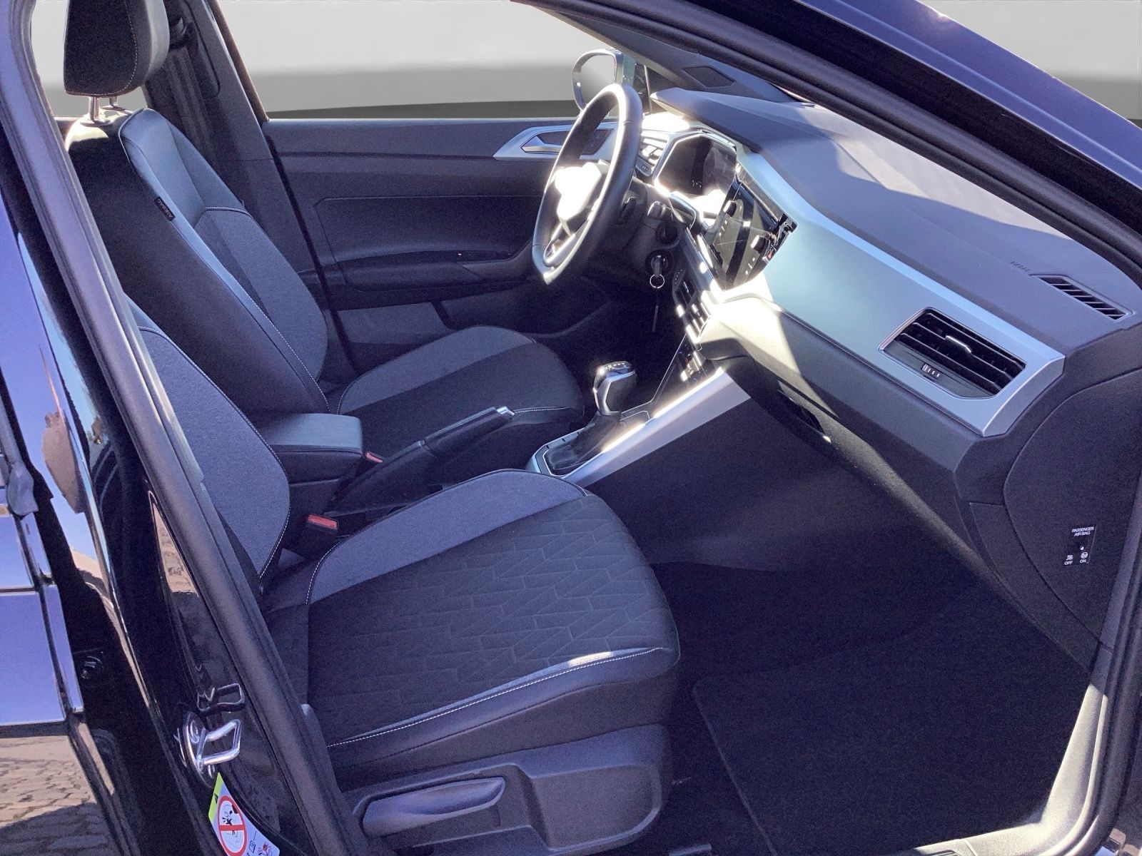 Volkswagen Taigo 1.0 TSI DSG LIFE GOAL ACC NAVI SITZHZG foto 4