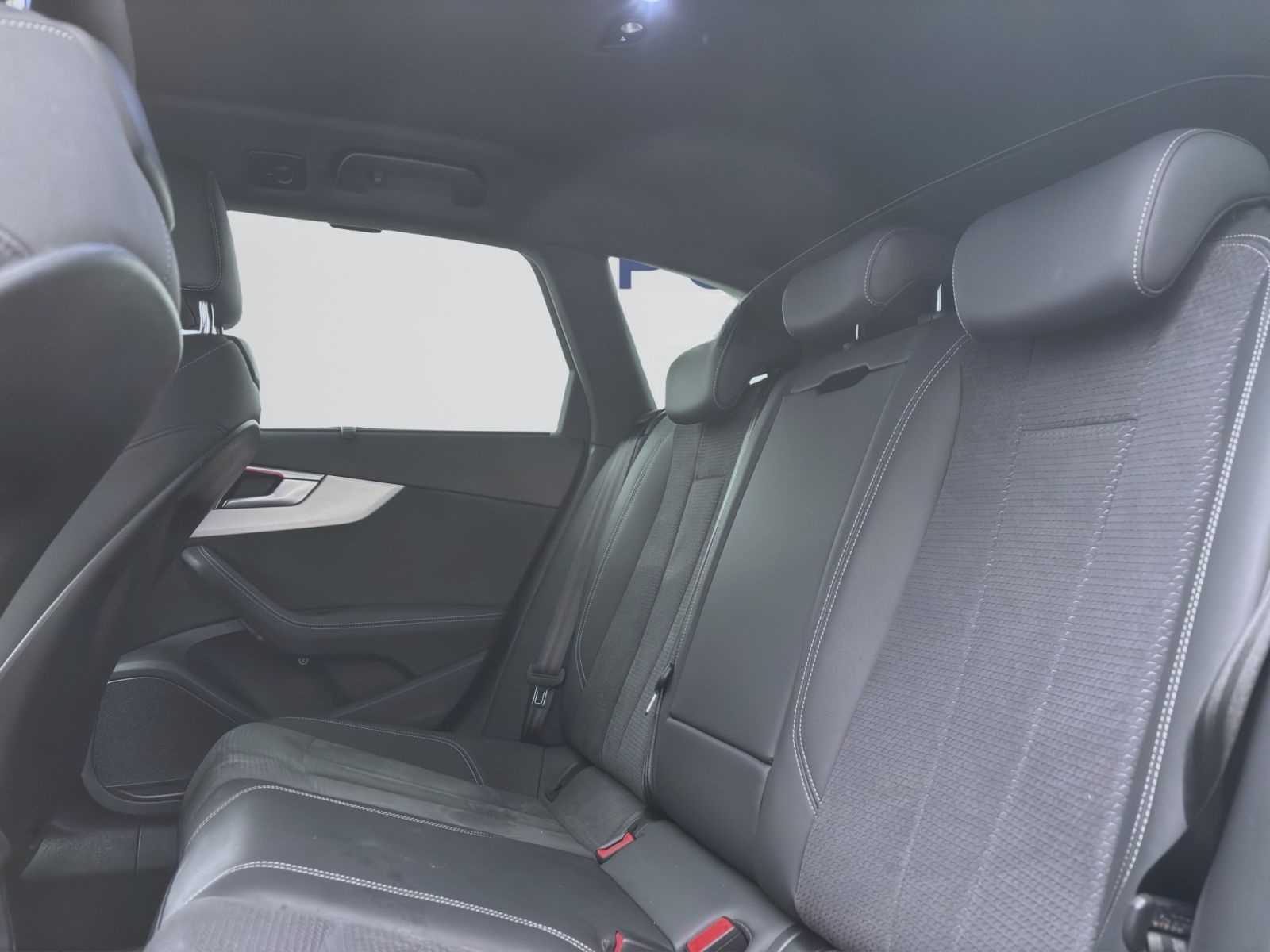 Audi S4 Avant Q AHK MATRIX NAVI KAMERA SITZHZG foto 15
