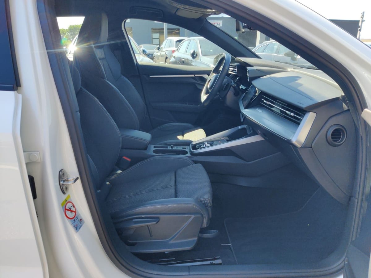 Audi S3 Limousine 2.0 TFSI q. S-Tronic , Optik schwar foto 15