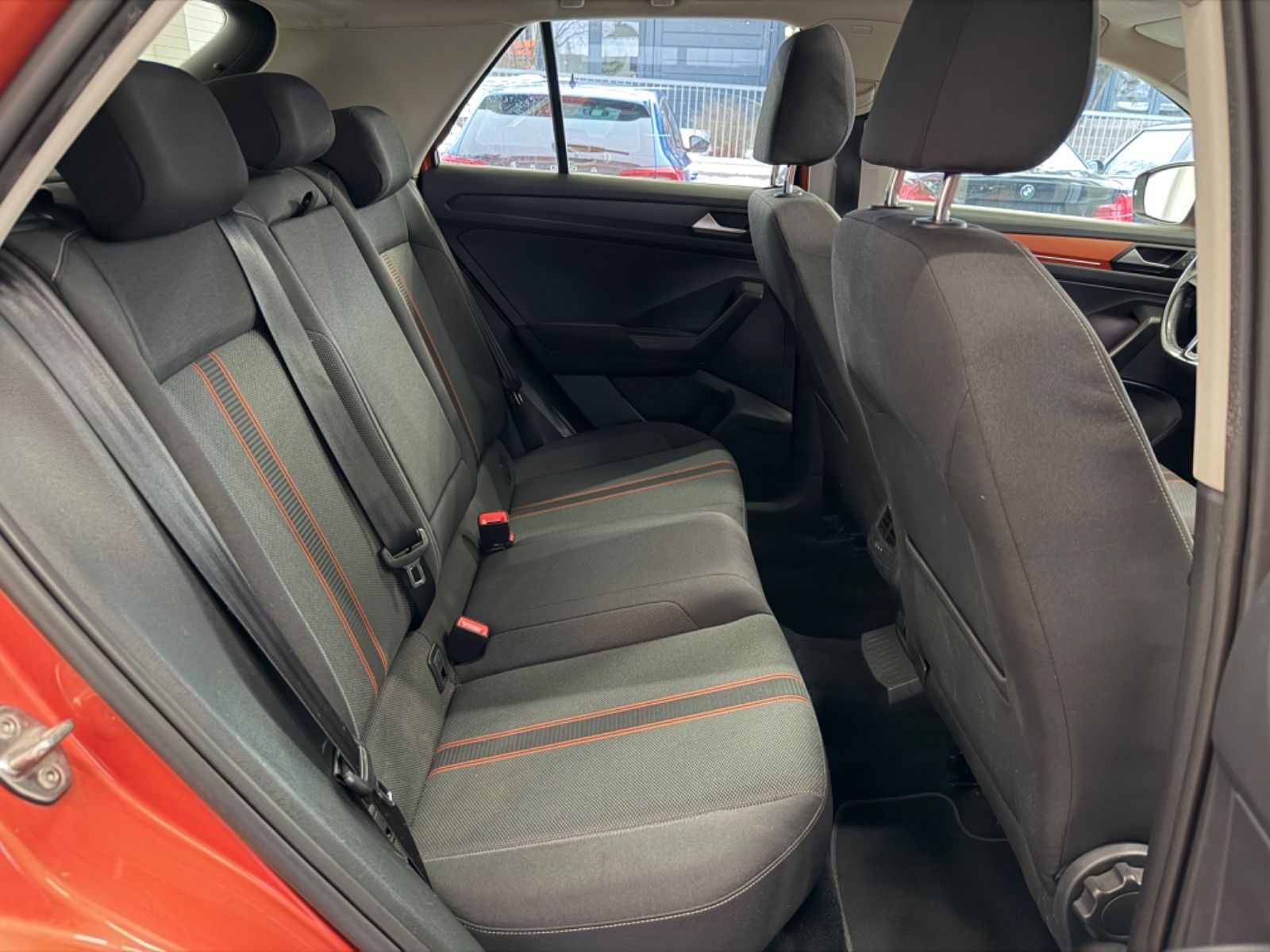 Volkswagen T-Roc 1.5 TSI DSG Style 4Motion Pano LED Navi foto 16