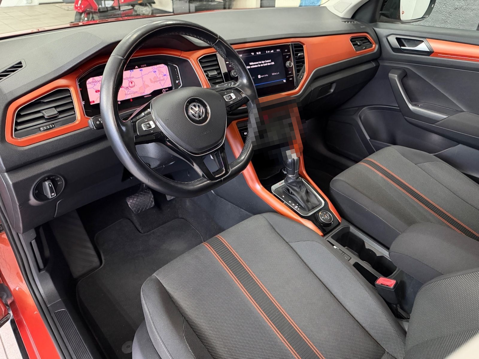 Volkswagen T-Roc 1.5 TSI DSG Style 4Motion Pano LED Navi foto 9