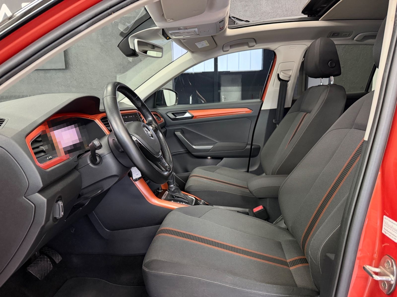 Volkswagen T-Roc 1.5 TSI DSG Style 4Motion Pano LED Navi foto 10