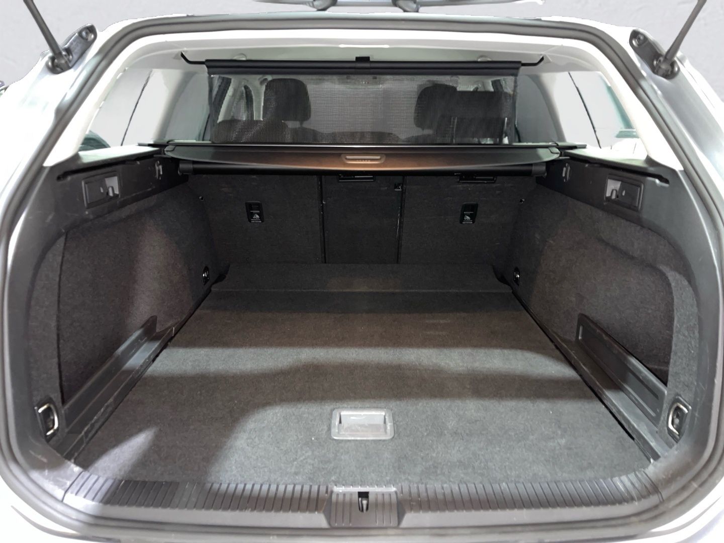 Volkswagen Passat Variant 2.0 TDI DSG LED NAVIGATION KAMERA foto 8