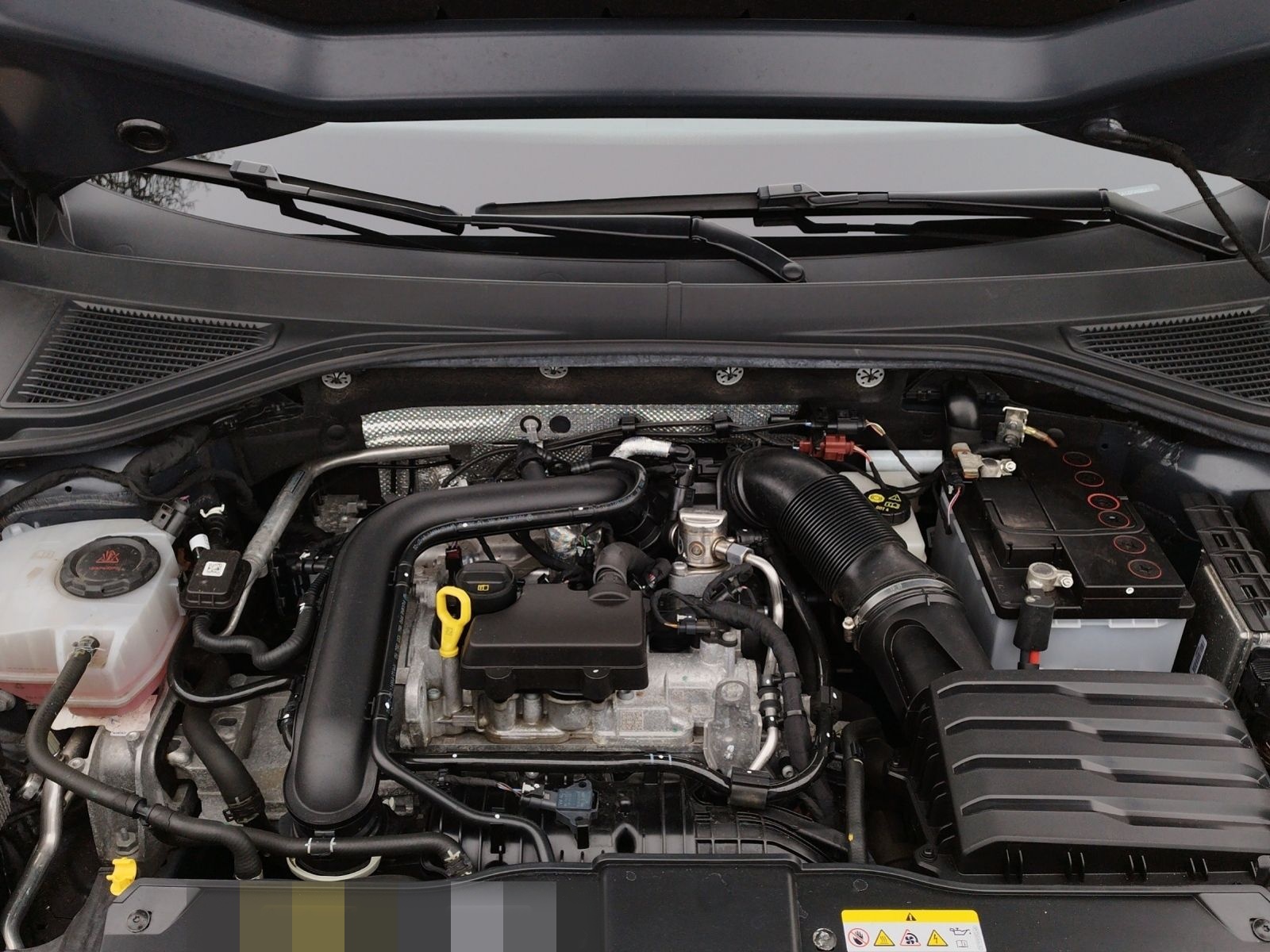 Volkswagen T-Roc 1.0 TSI R-LINE/LED+/ERGOACTIVE/RFK/NAV foto 13