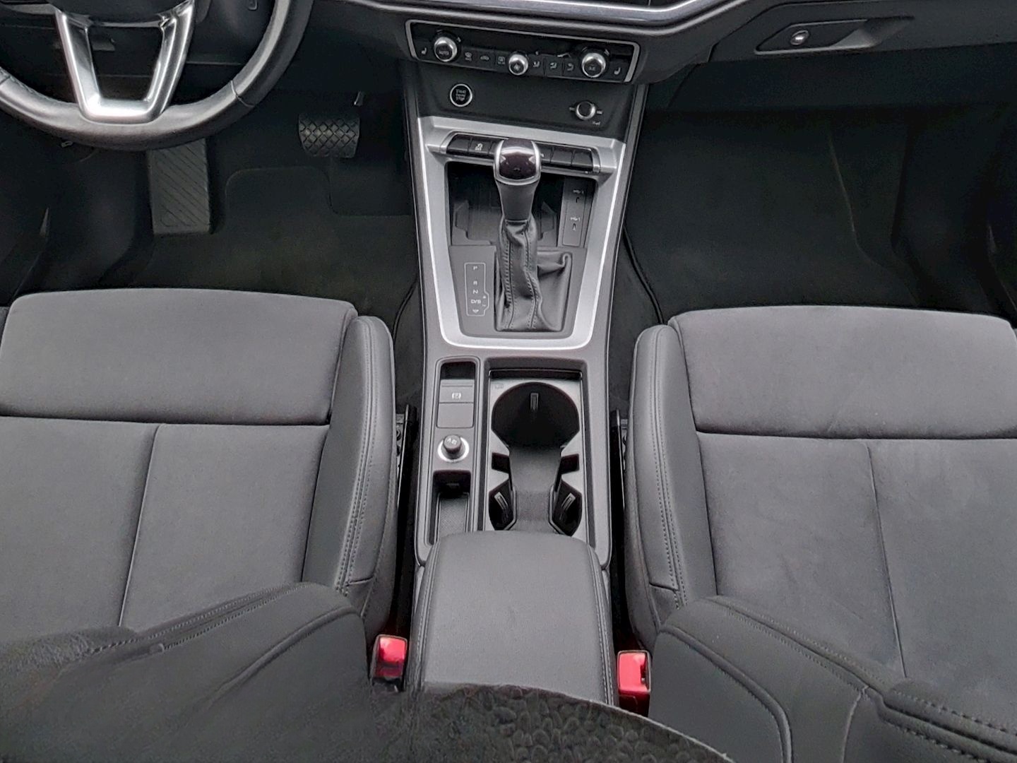 Audi Q3 35 TFSI S-tronic s-line 5.-J.-GAR AHK foto 16