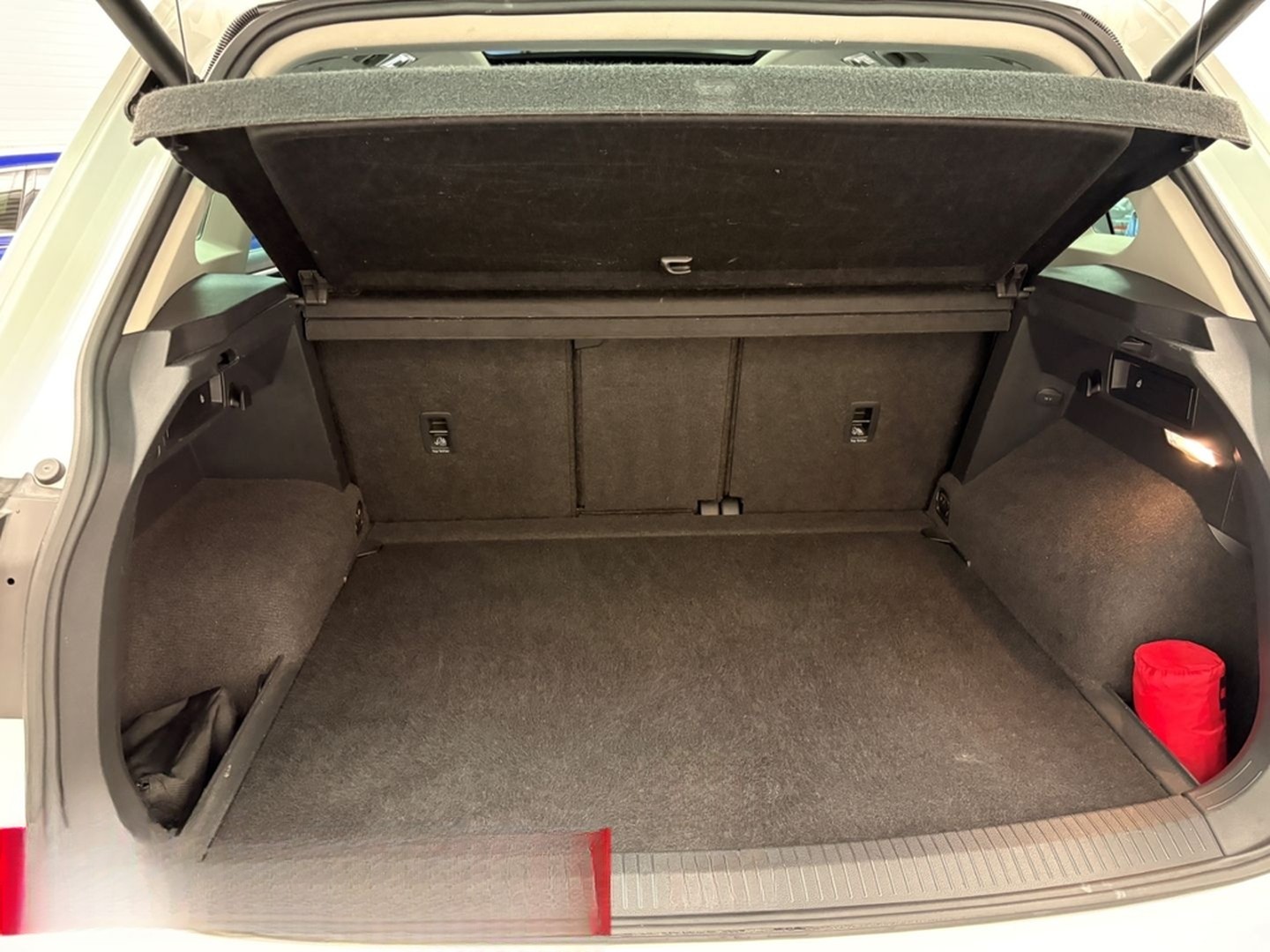 Volkswagen Tiguan 4Mo 2.0 TDI DSG Highline 19 LED PANO AREA foto 20