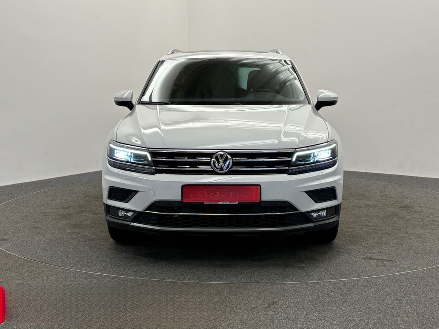 Volkswagen Tiguan 4Mo 2.0 TDI DSG Highline 19 LED PANO AREA foto 3