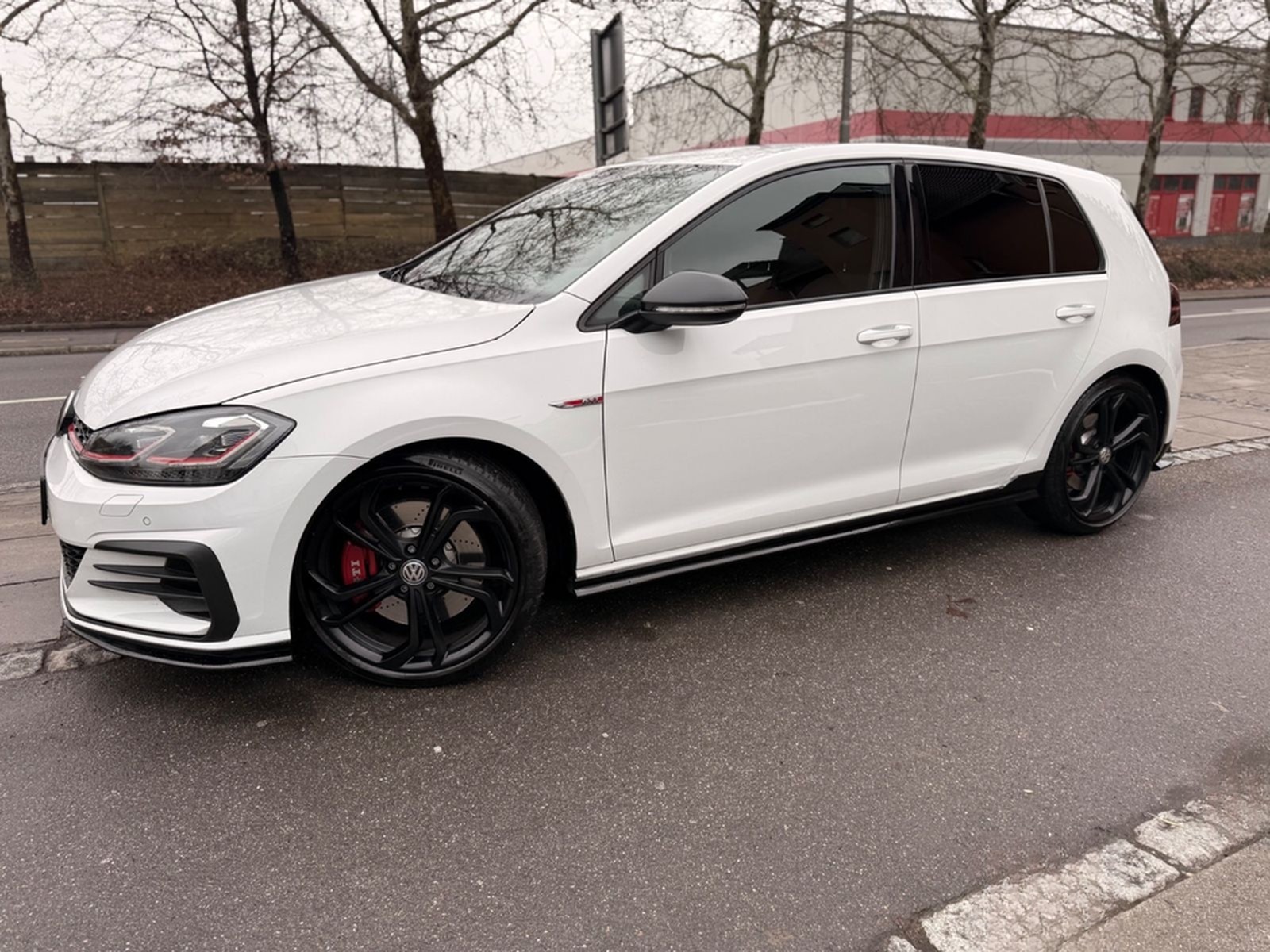Volkswagen Golf VII Lim. GTI TCR/LEDER/ACC/NAVI/DYNAUDIO foto 2