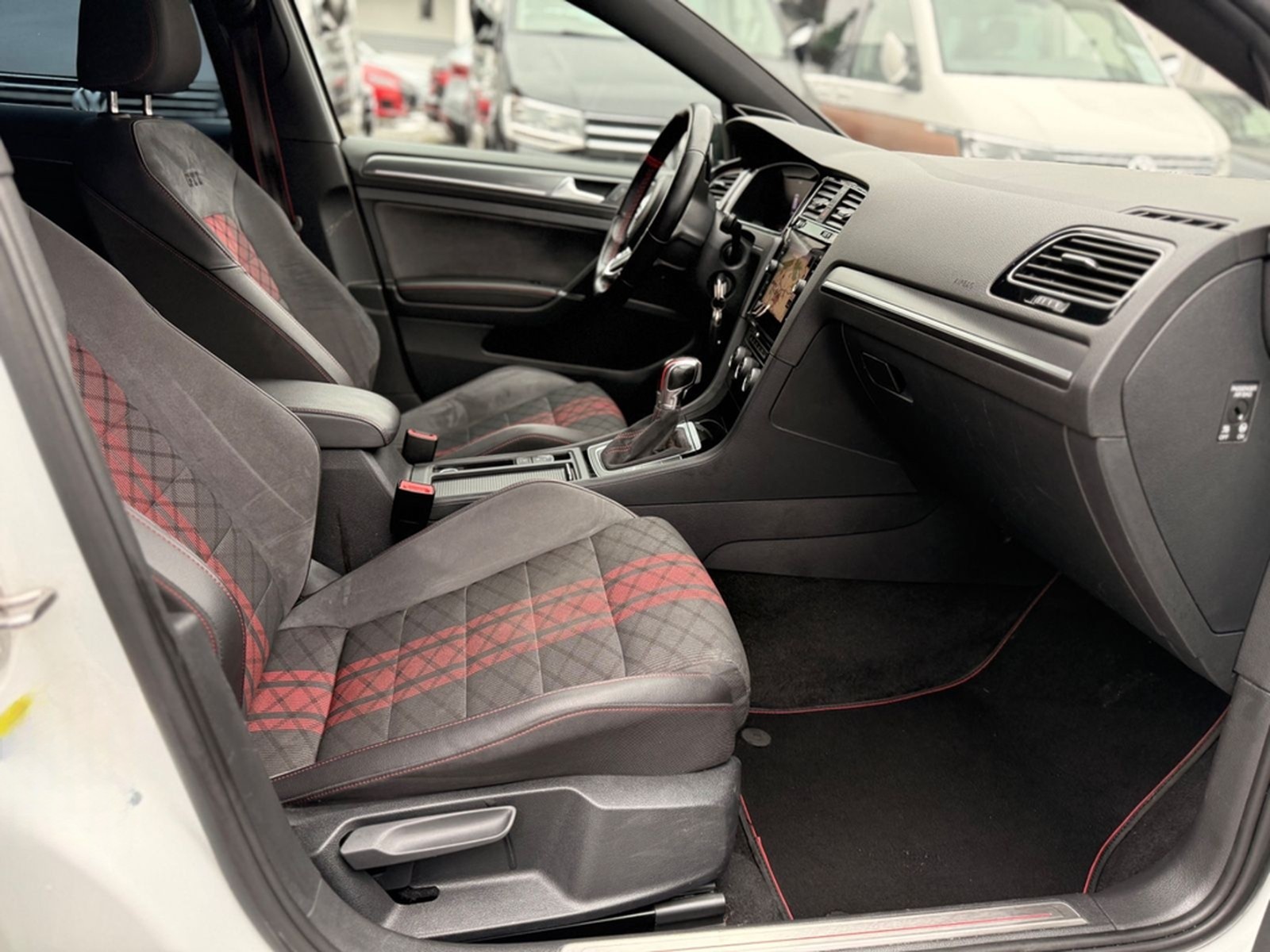 Volkswagen Golf VII Lim. GTI TCR/LEDER/ACC/NAVI/DYNAUDIO foto 11
