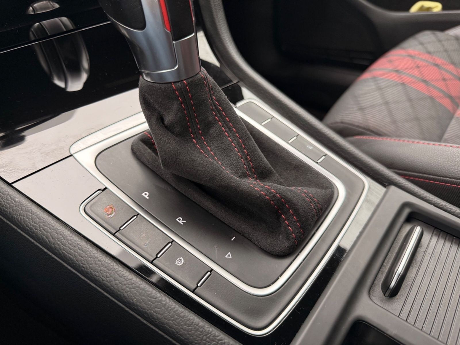 Volkswagen Golf VII Lim. GTI TCR/LEDER/ACC/NAVI/DYNAUDIO foto 16