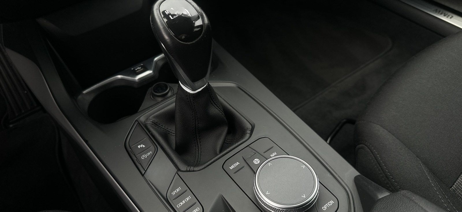 BMW 118d Advantage Navi LED DAB foto 7