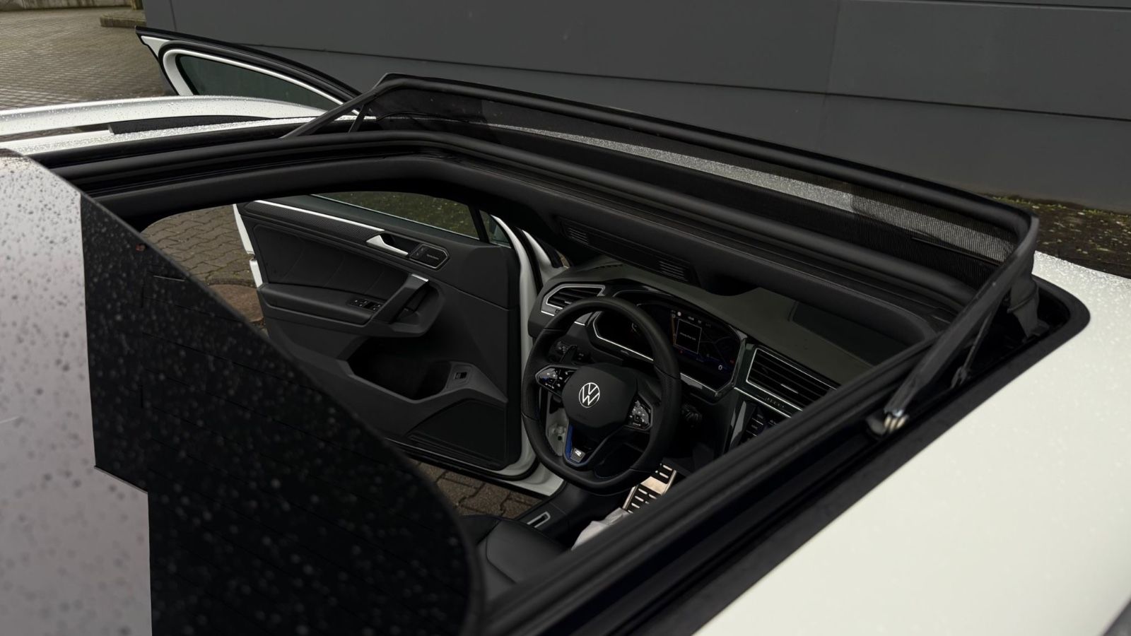 Volkswagen Tiguan R 4Motion*AHK-PANO-H&K-AKRAPOVIC-21 ZOLL* foto 24