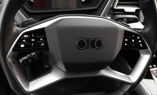 Audi Q4 e-tron 40 ACC AHK Navi+ Sports. LM19 foto 17