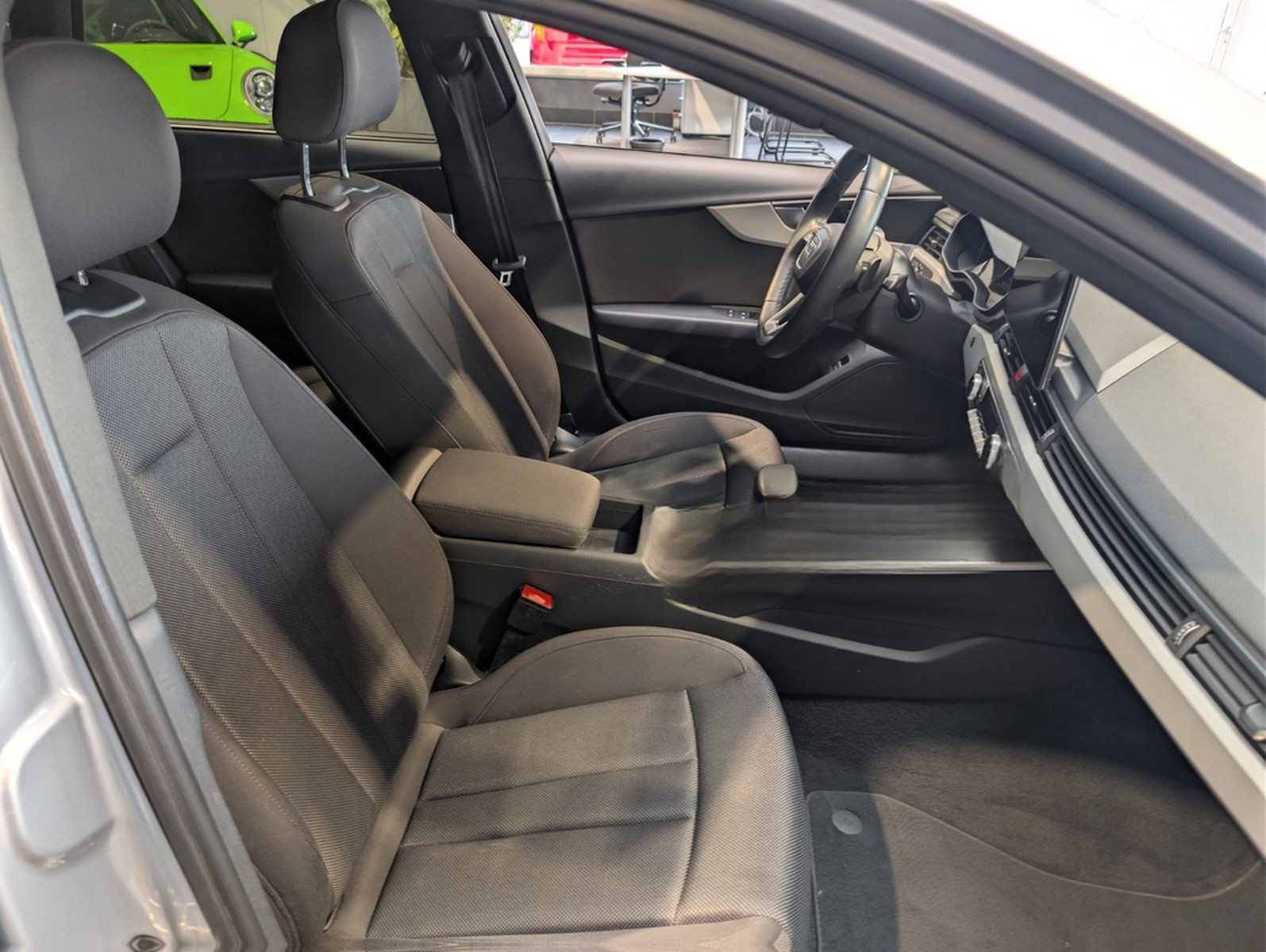 Audi A4 Avant 40 TFSI S tronic advanced 8-fach foto 11