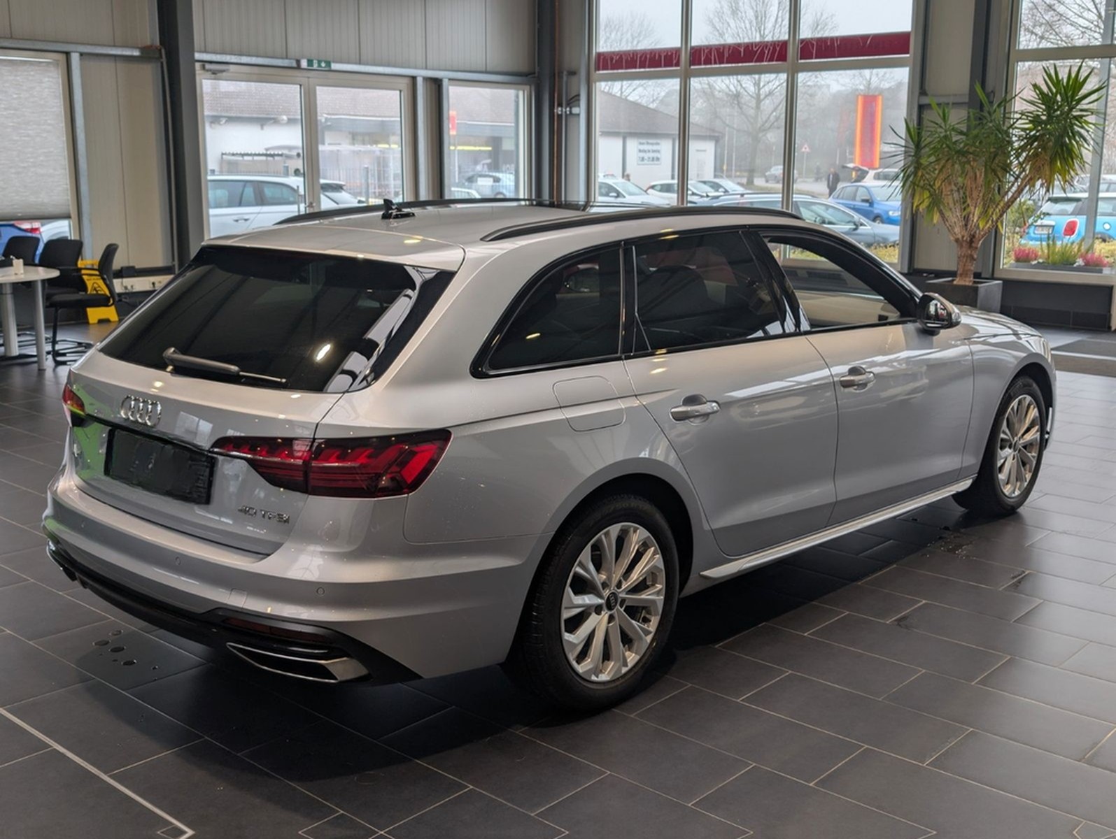Audi A4 Avant 40 TFSI S tronic advanced 8-fach foto 6