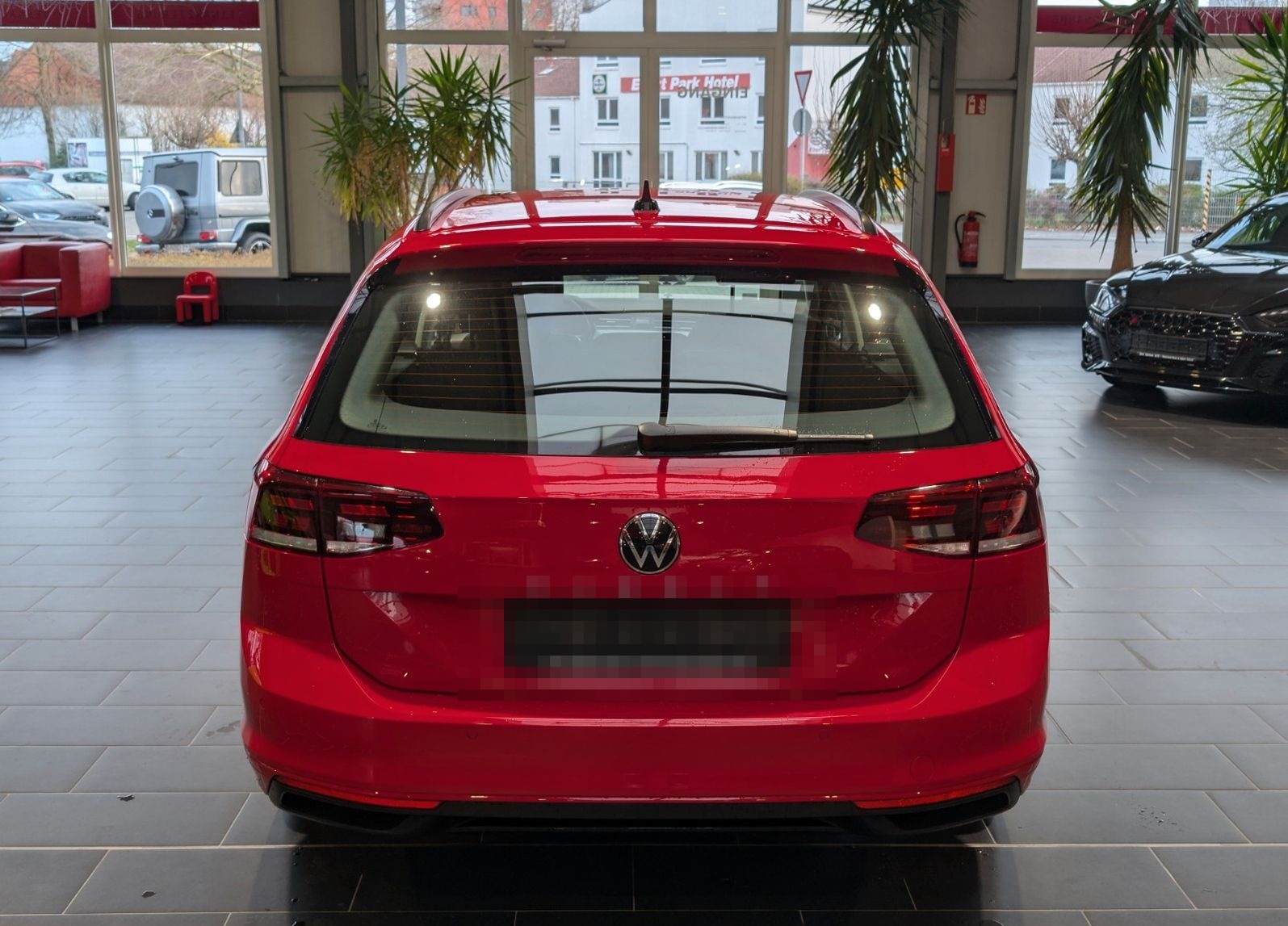 Volkswagen Passat Variant 2.0 TDI SCR DSG Business 8-fach foto 4
