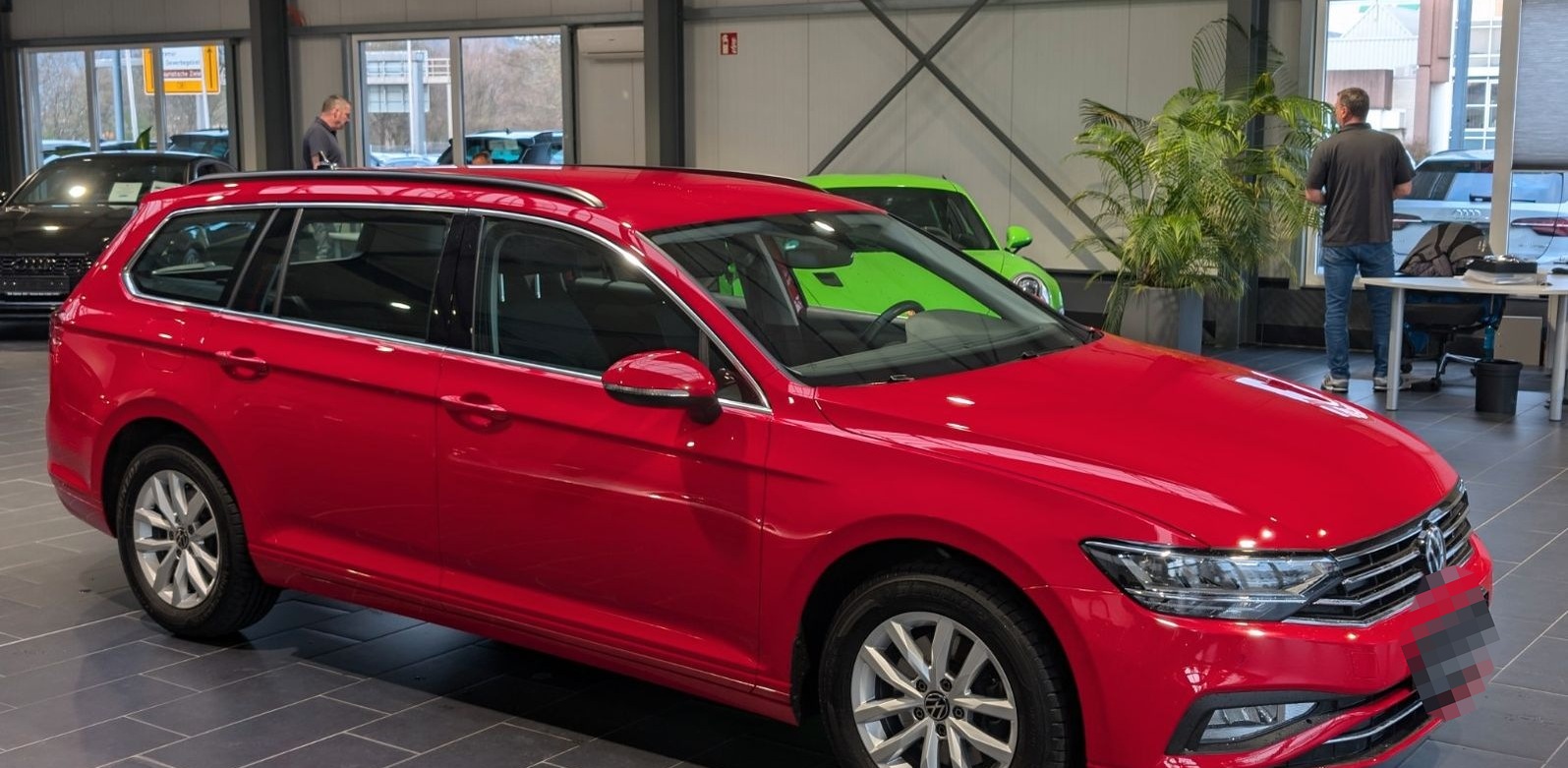 Volkswagen Passat Variant 2.0 TDI SCR DSG Business 8-fach foto 5
