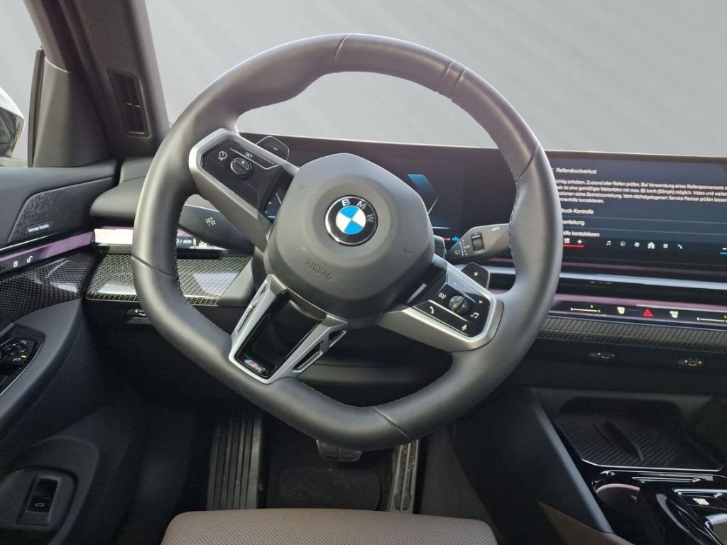 BMW 520 d xDrive M Sport ACC 360 Kamera e-Sitze HUD foto 12