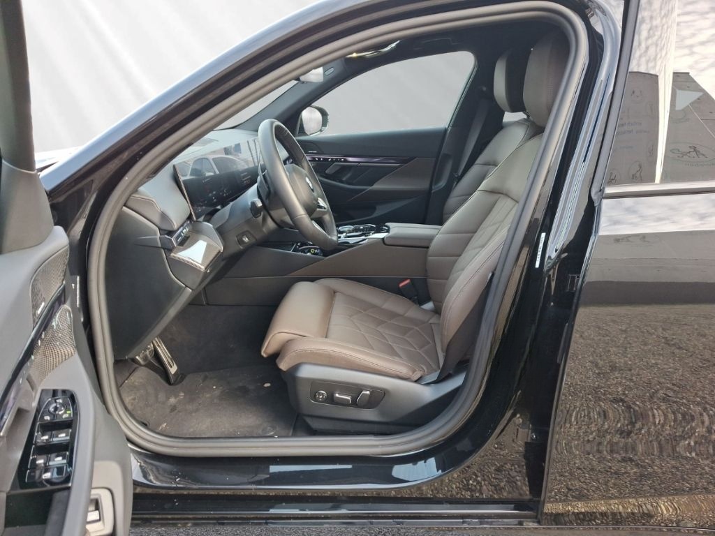 BMW 520 d xDrive M Sport ACC 360 Kamera e-Sitze HUD foto 8