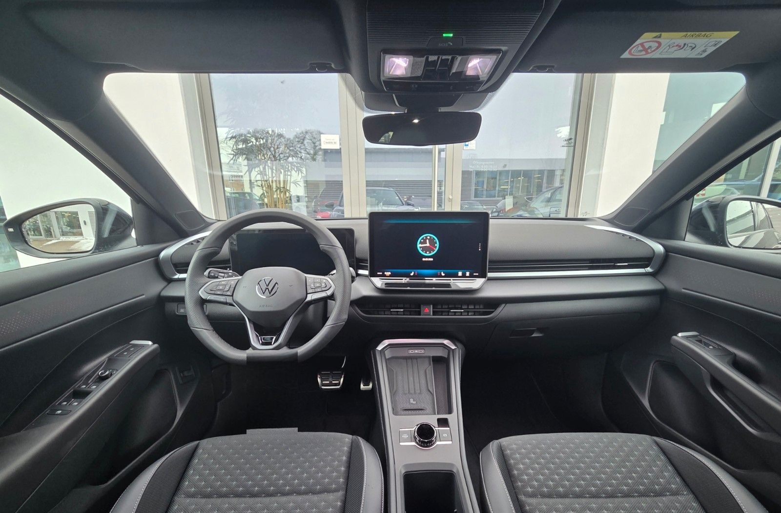 Volkswagen T-Roc 1.5 eTSI Black Style R-Line DSG AHK/ Pano foto 13