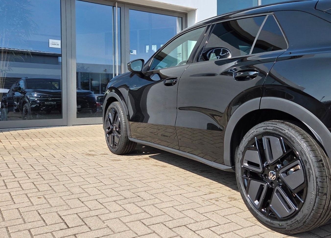 Volkswagen T-Roc 1.5 eTSI Black Style R-Line DSG AHK/ Pano foto 7
