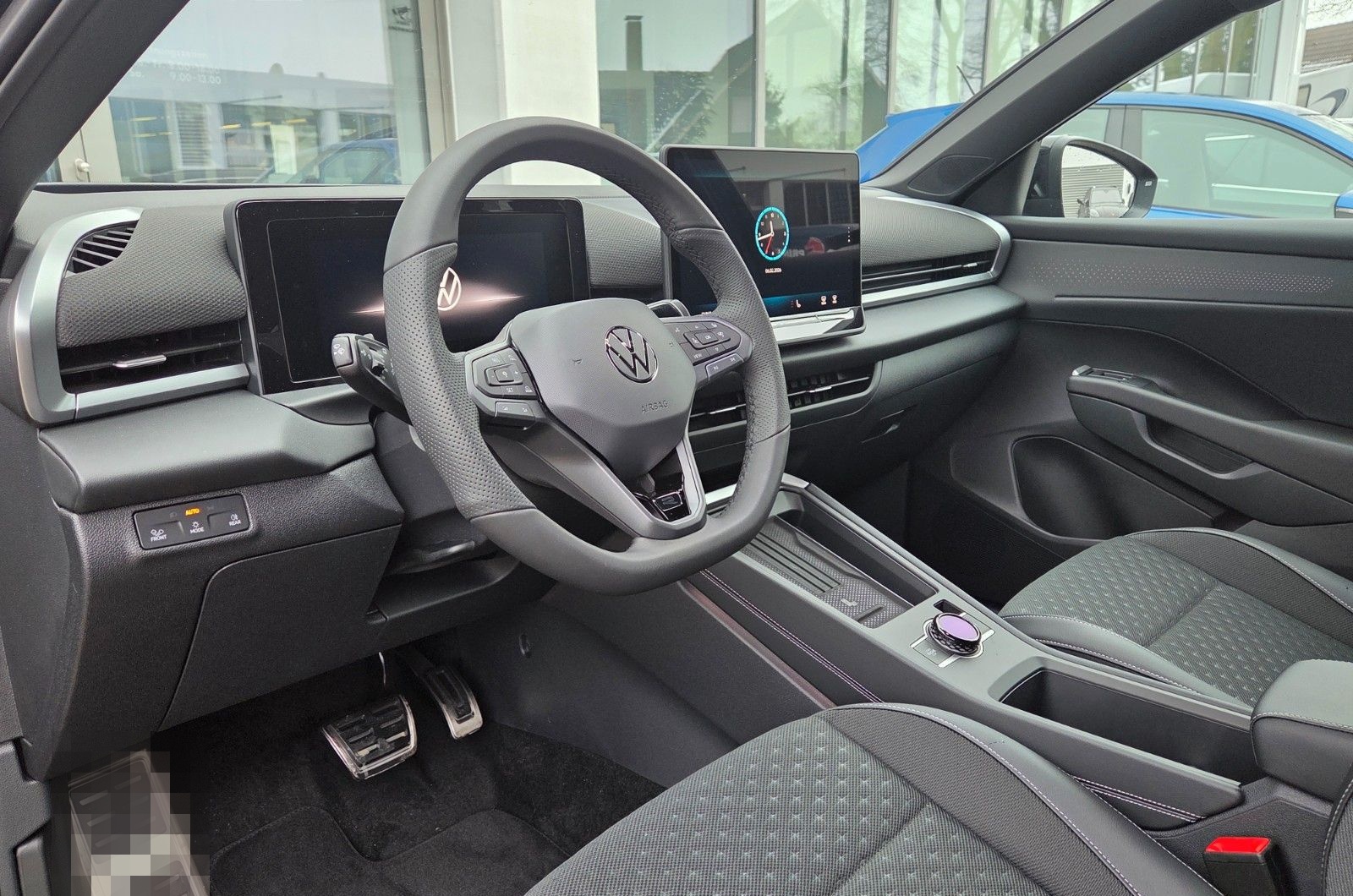Volkswagen T-Roc 1.5 eTSI Black Style R-Line DSG AHK/ Pano foto 10