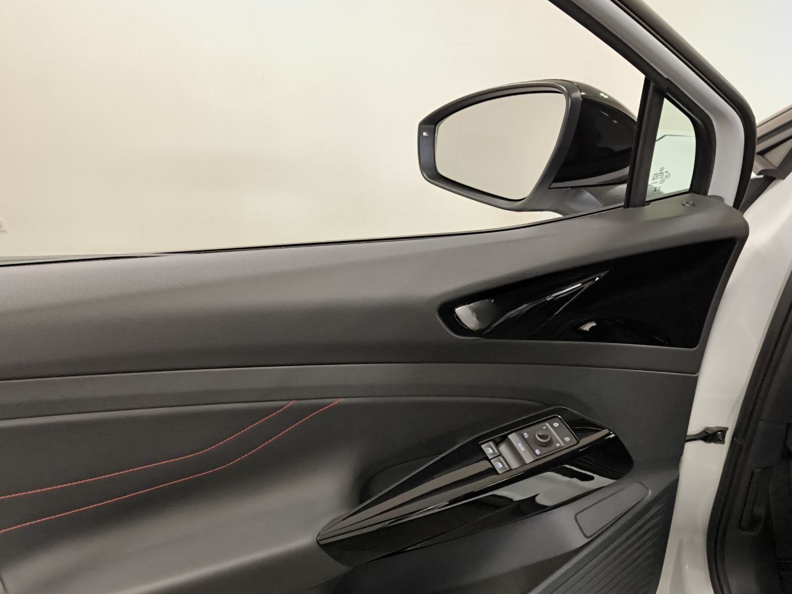Volkswagen ID.5 GTX, Dach, Harman, AHK, DCC, Navi, Alu 21" foto 10