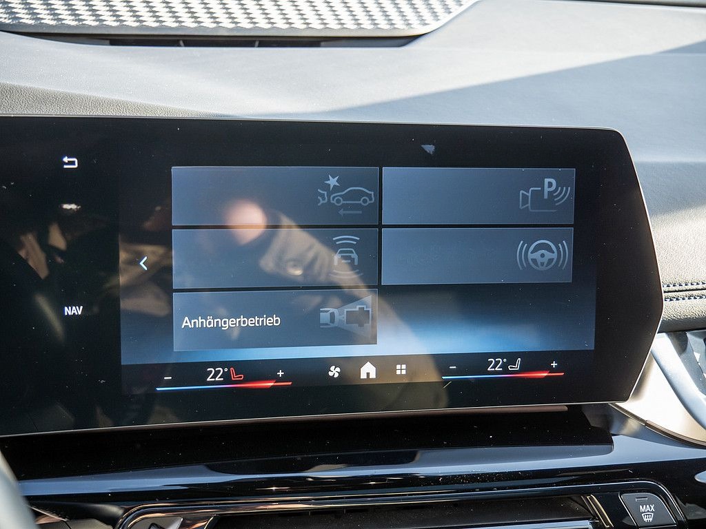 BMW 220i Active Tourer M-Sport AHK+PANO+HUD+360°KAM+ foto 12