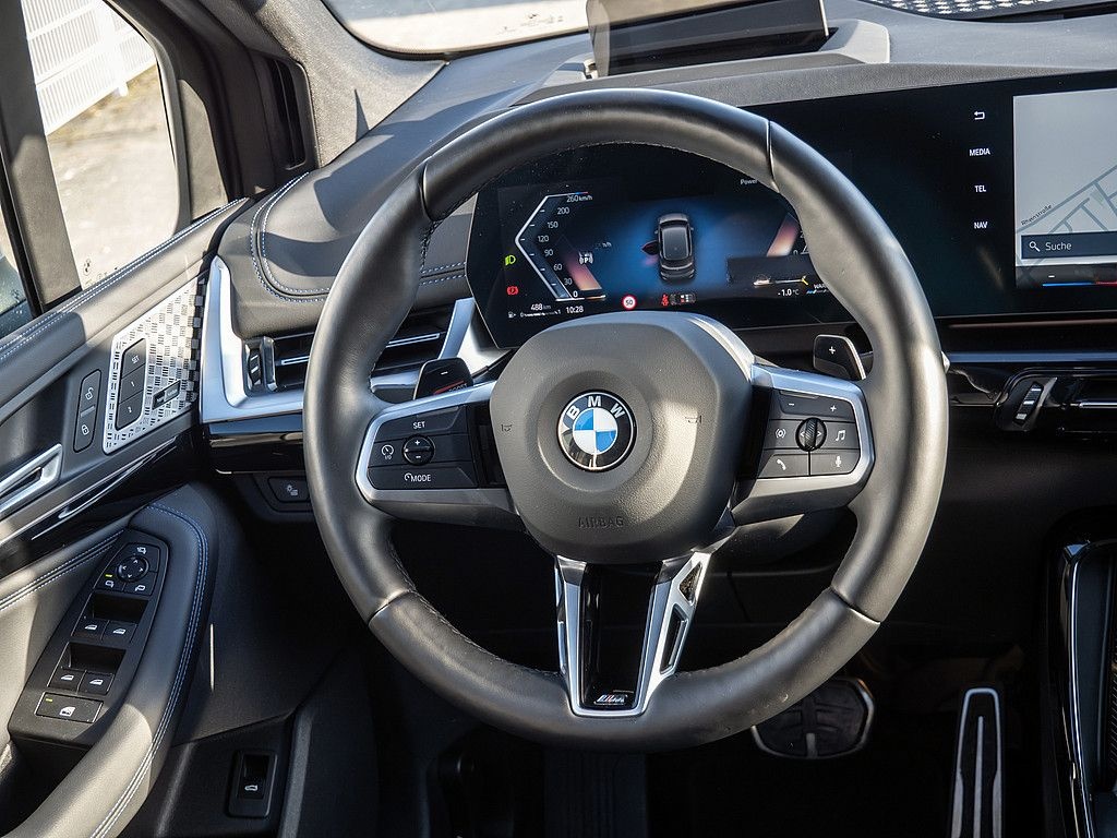 BMW 220i Active Tourer M-Sport AHK+PANO+HUD+360°KAM+ foto 10