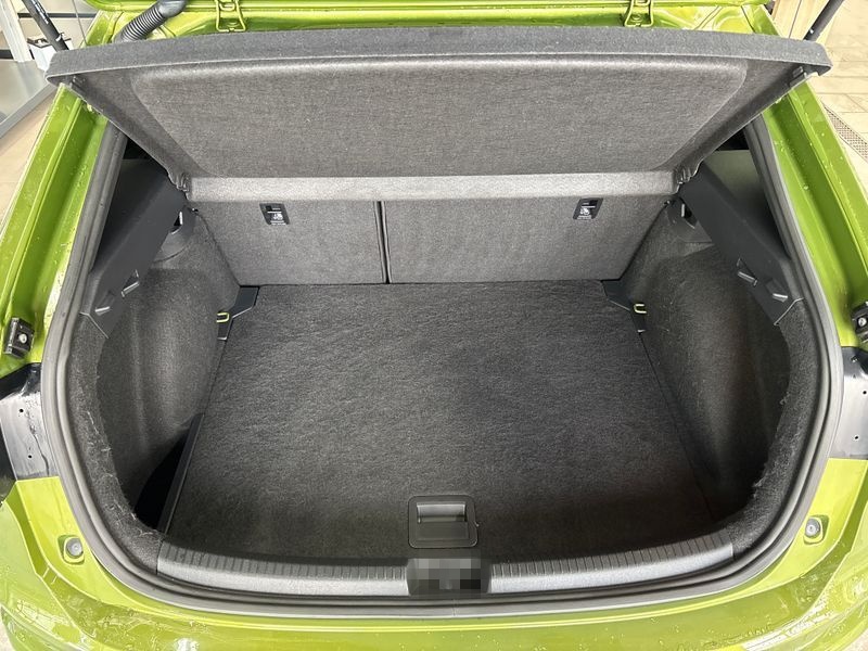 Volkswagen Taigo R-Line TSI DSG Matrix/CarPlay/Virt/ACC/LED foto 9