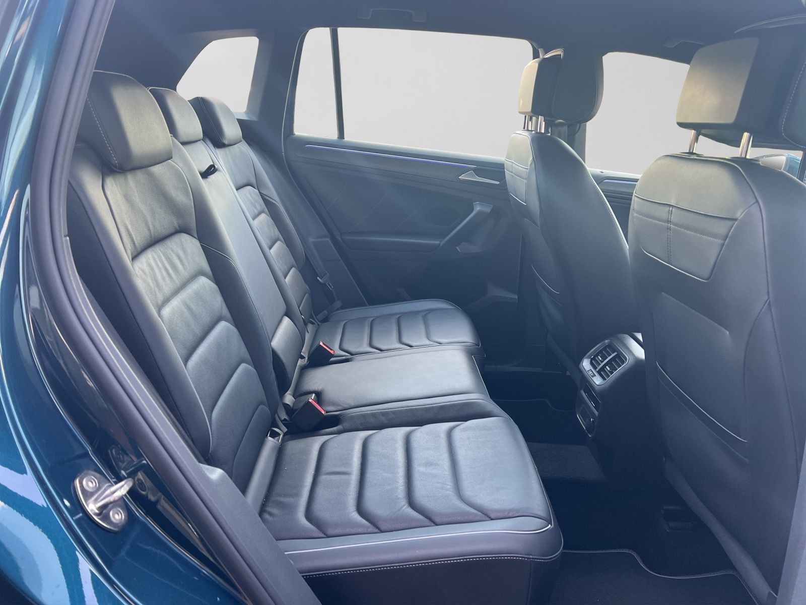 Volkswagen Tiguan eHybrid R-LINE LEDER HUD AHK ASSIST foto 6