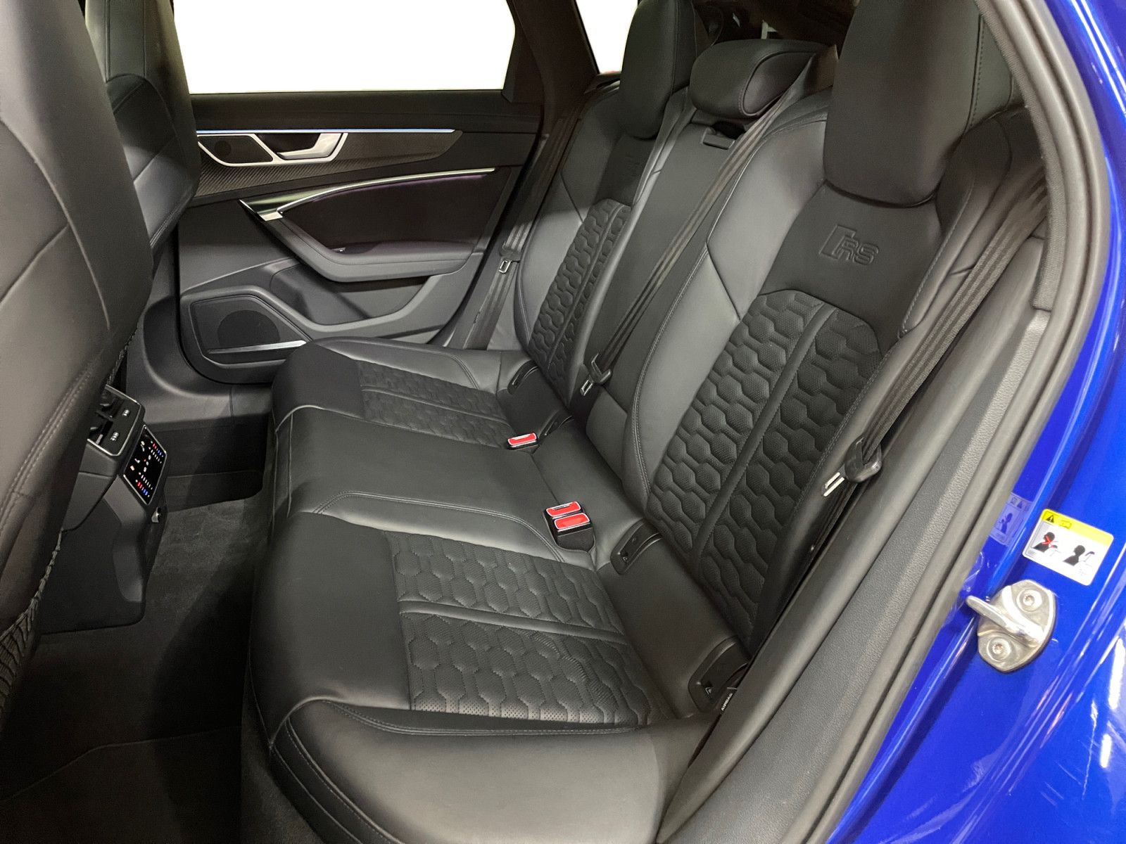 Audi RS6 Avant 4.0TFSI quattro Tiptrc Pano B&O 280kmh foto 11