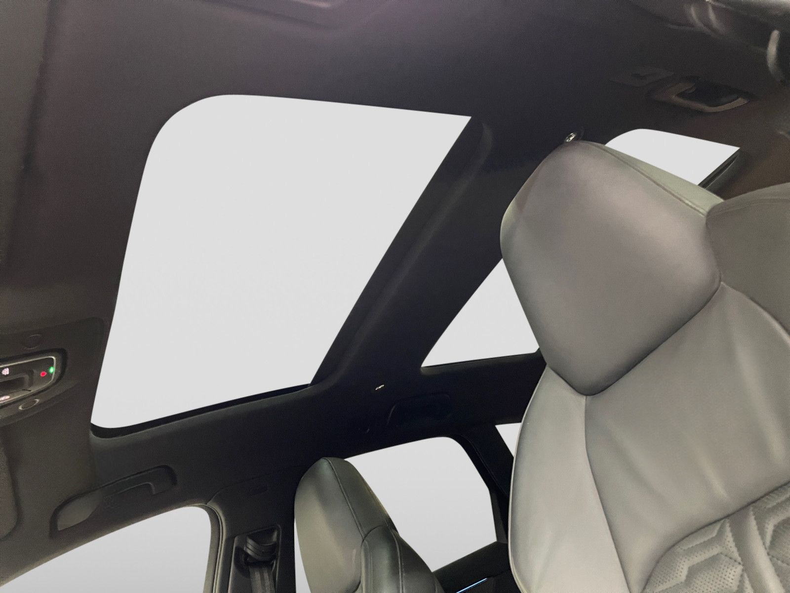 Audi RS6 Avant 4.0TFSI quattro Tiptrc Pano B&O 280kmh foto 13