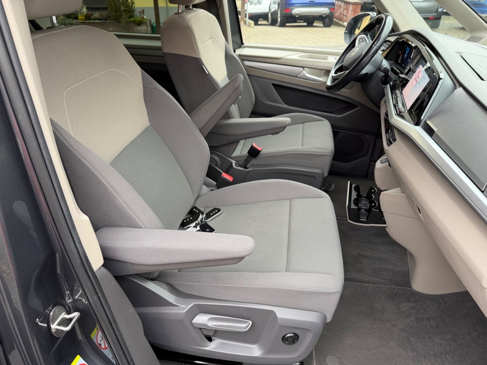 Volkswagen T7 Multivan Aut. Life Long 6Sitz AhkAccKamera foto 13