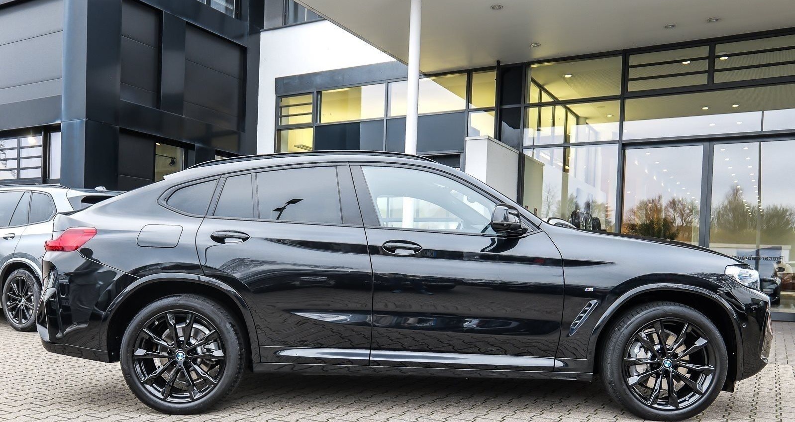 BMW X4 xDrive30d M Sport PANO RFK NAVI LED Laser LM foto 3