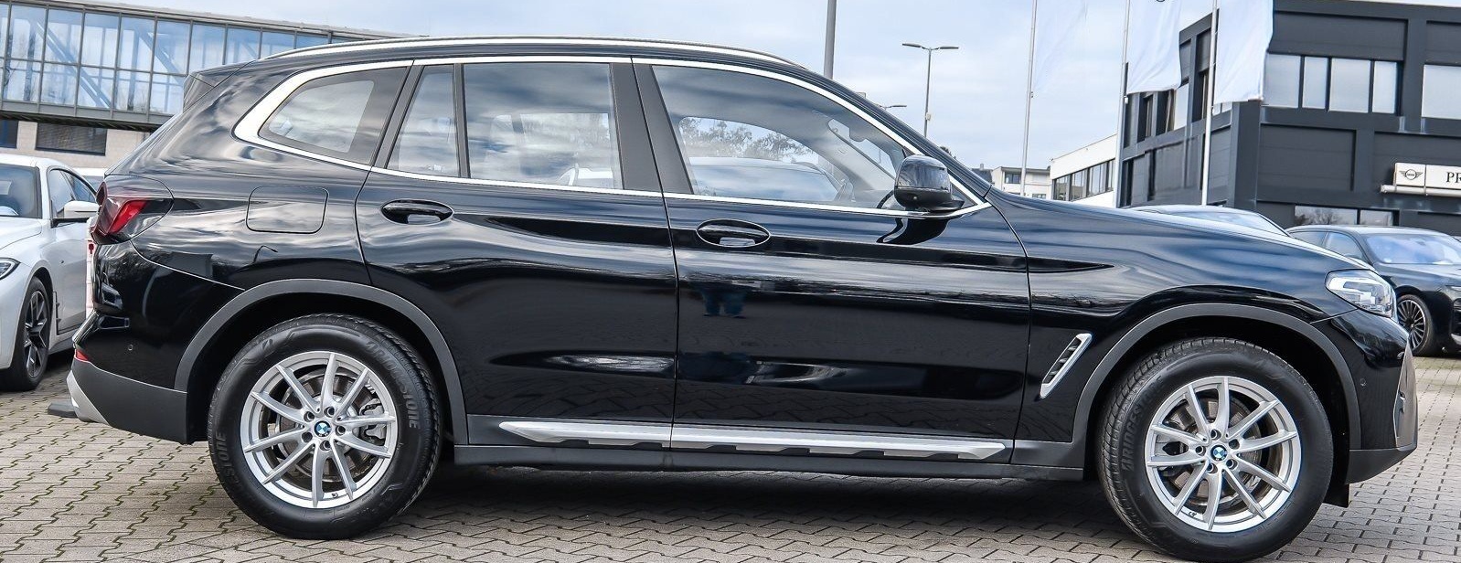 BMW X3 xDrive20d HUD ACC AHK 360°KAM RFK NAVI LED foto 3