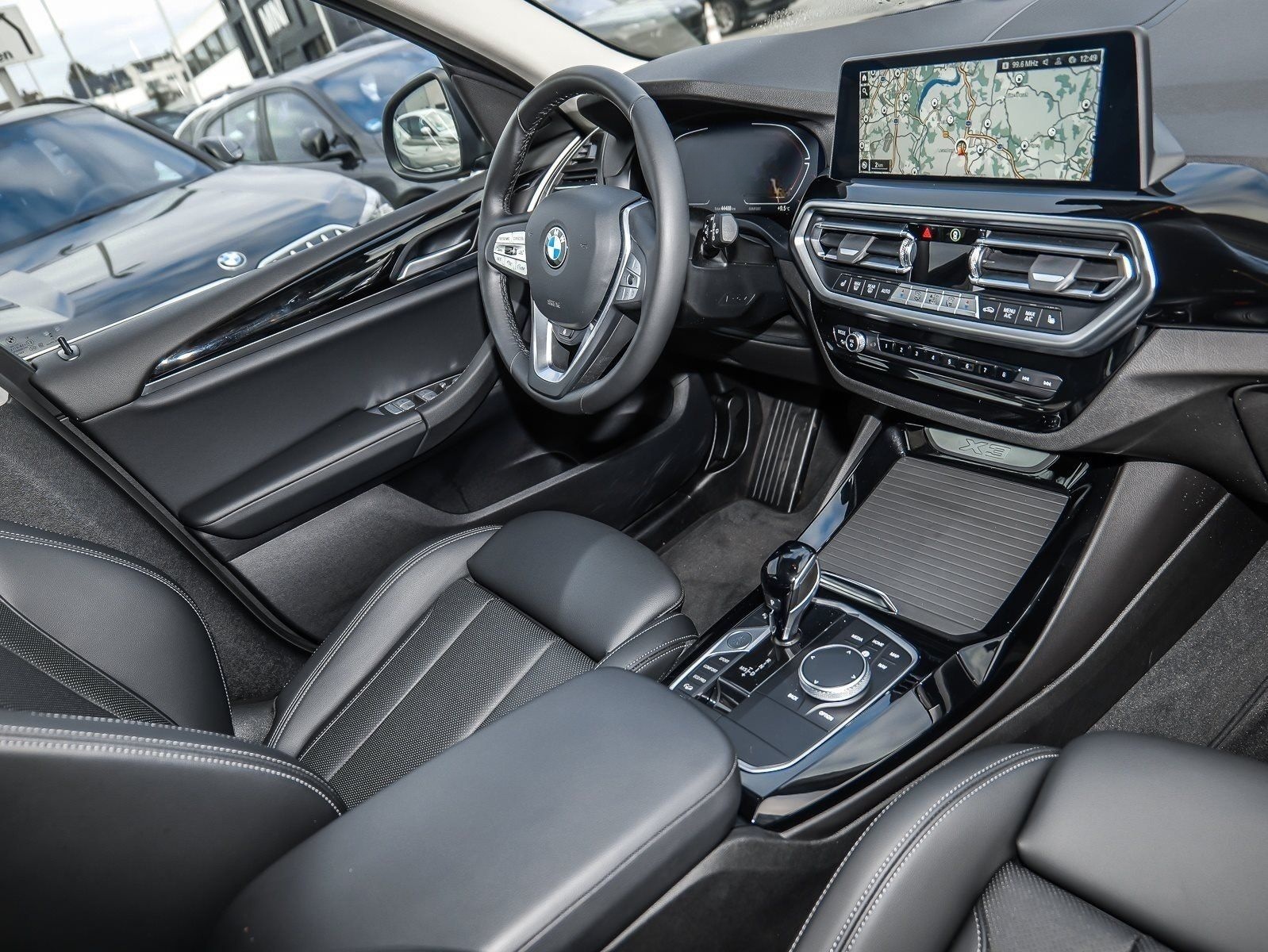 BMW X3 xDrive20d HUD ACC AHK 360°KAM RFK NAVI LED foto 6