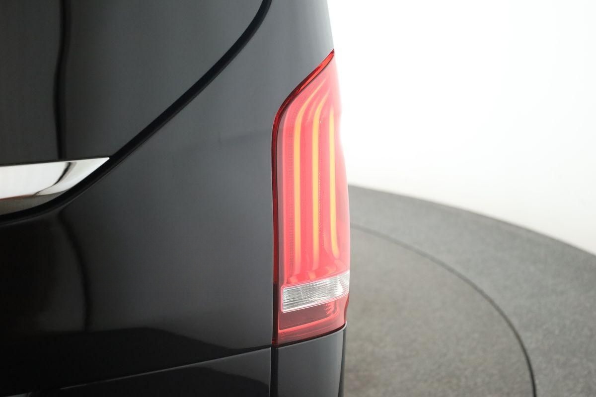 Mercedes-Benz V 300 d 4M extralang Avantgarde AMG 8S Navi 360 foto 11