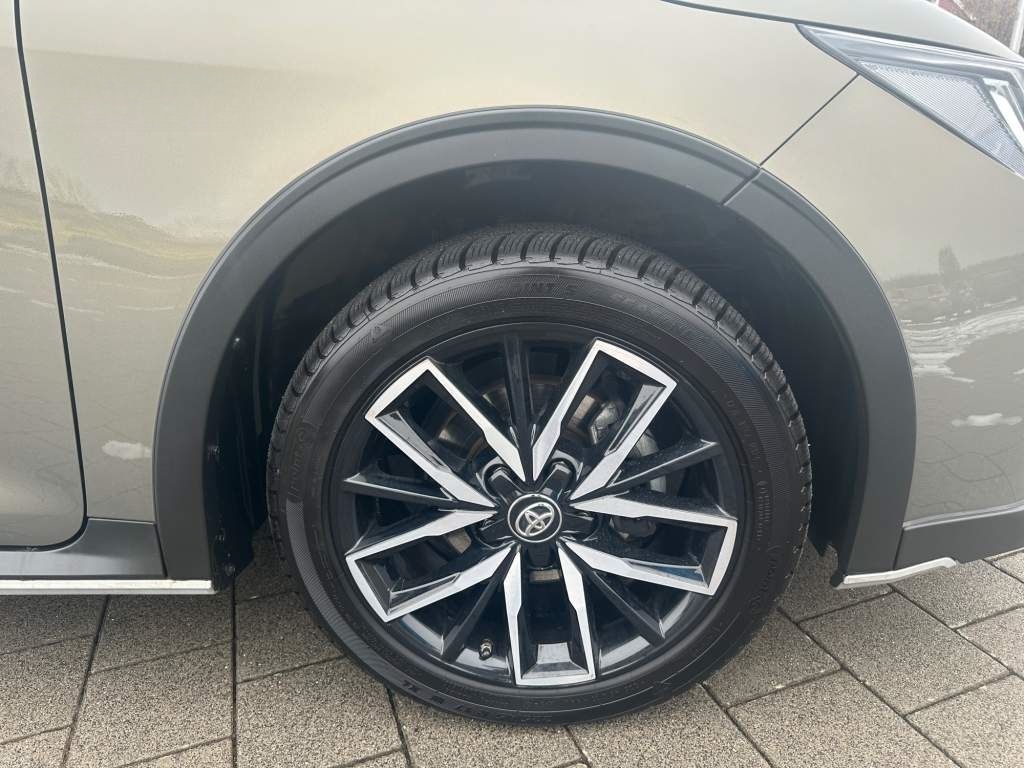 Toyota Corolla Touring Sports 1,8 Hybrid Trek  LED+ACC+ foto 17