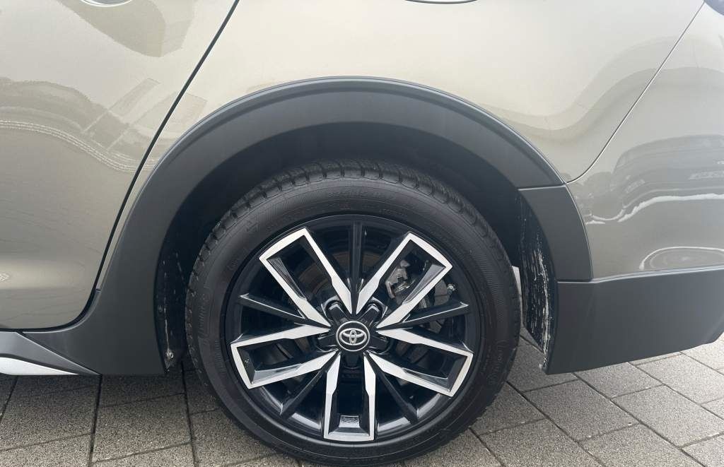 Toyota Corolla Touring Sports 1,8 Hybrid Trek  LED+ACC+ foto 25