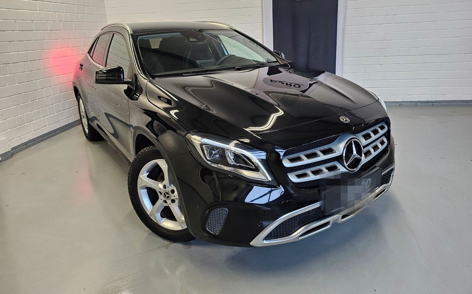 Mercedes-Benz GLA 200 Urban + LED/Navi/4Season/Klima/Teilleder foto 5
