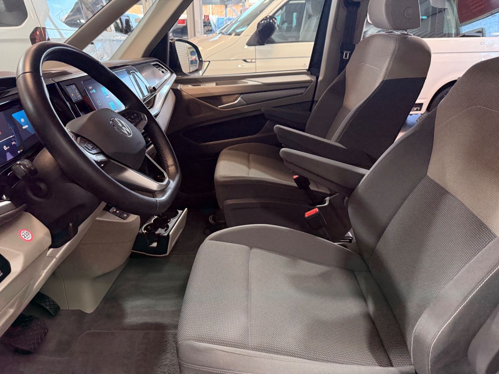 Volkswagen T7 Multivan/Life/AHK/LED/ACC/PDC/Kamera/DAB/PDC/ foto 13