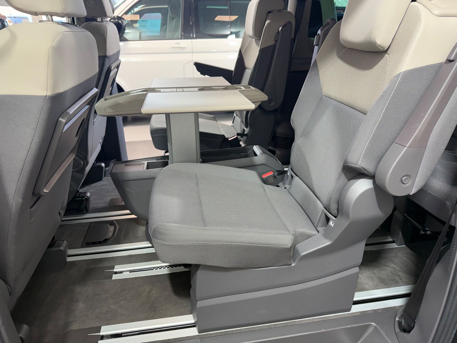 Volkswagen T7 Multivan/Life/AHK/LED/ACC/PDC/Kamera/DAB/PDC/ foto 17